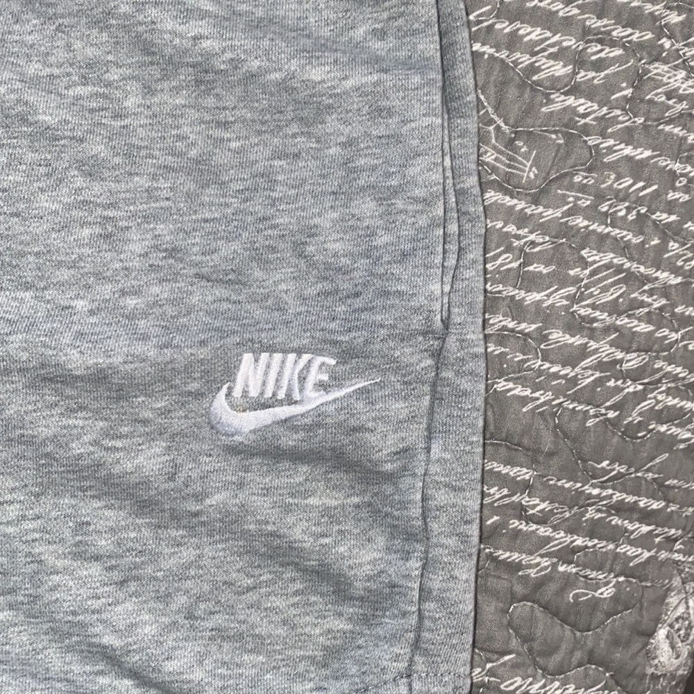 Shorts - Picture 2 of 3